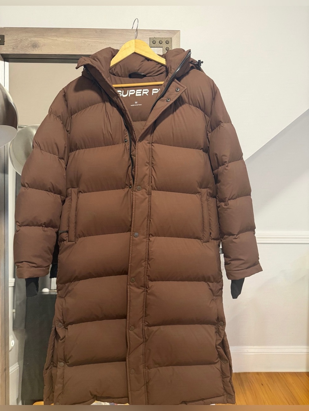 EUC ARITZIA Superpuff Long